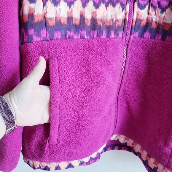 The North Face Denali Pink Ikat Full Zip Fleece Sweater Jacket - Picture 4 of 8